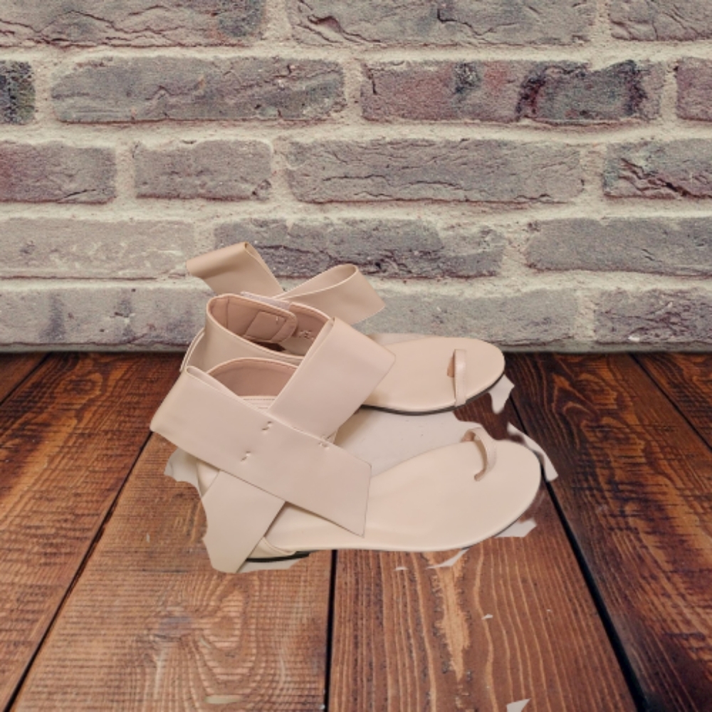 Sandals 👡 - Picture 2 of 3